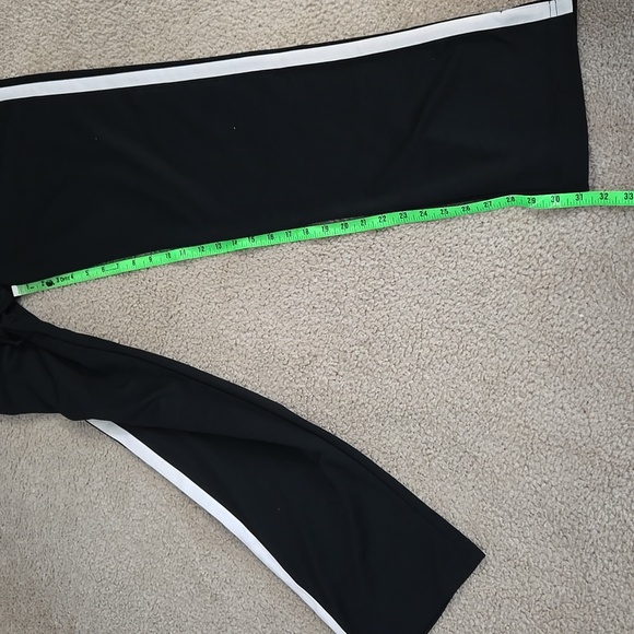 Jogging pants - Picture 10 of 11